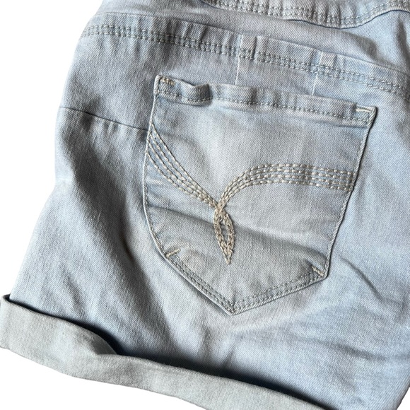 YMI Juniors size 11 Shorts Stretch light wash Distressed - Picture 7 of 8